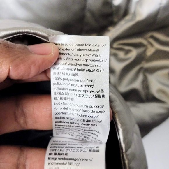 Calvin Klein Men's Silver Puffer Vest Size Large. - Picture 8 of 13